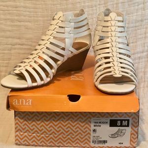 ana White Wedge Sandal 3/$20 - women's 8